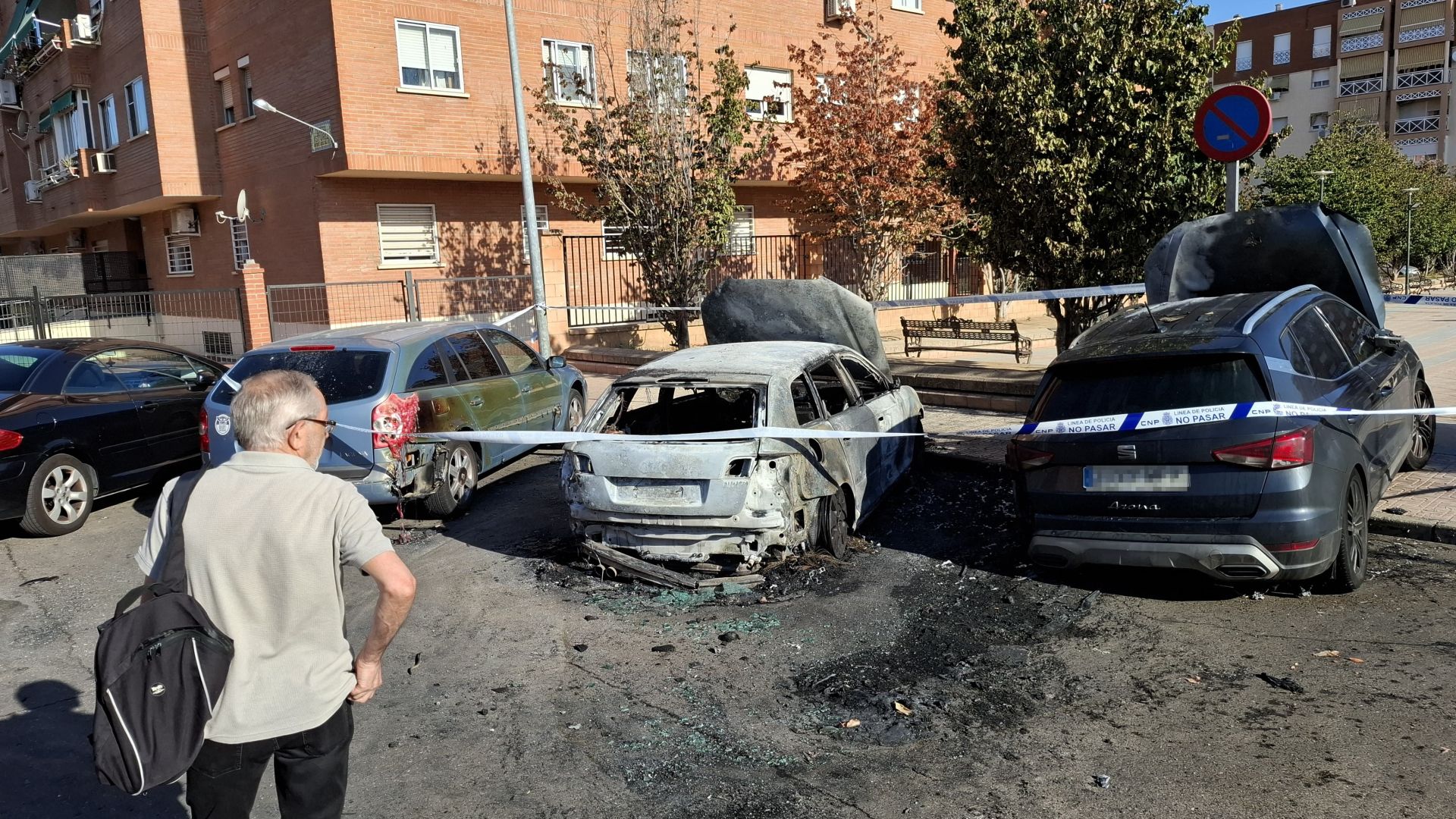 Fotos | Así han quedado los vehículos calcinados en Badajoz