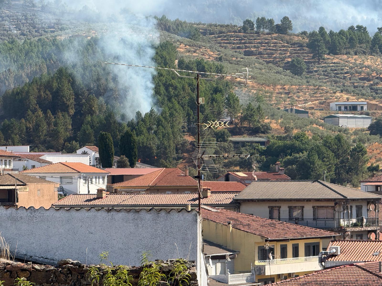El fuego cerca de las poblaciones