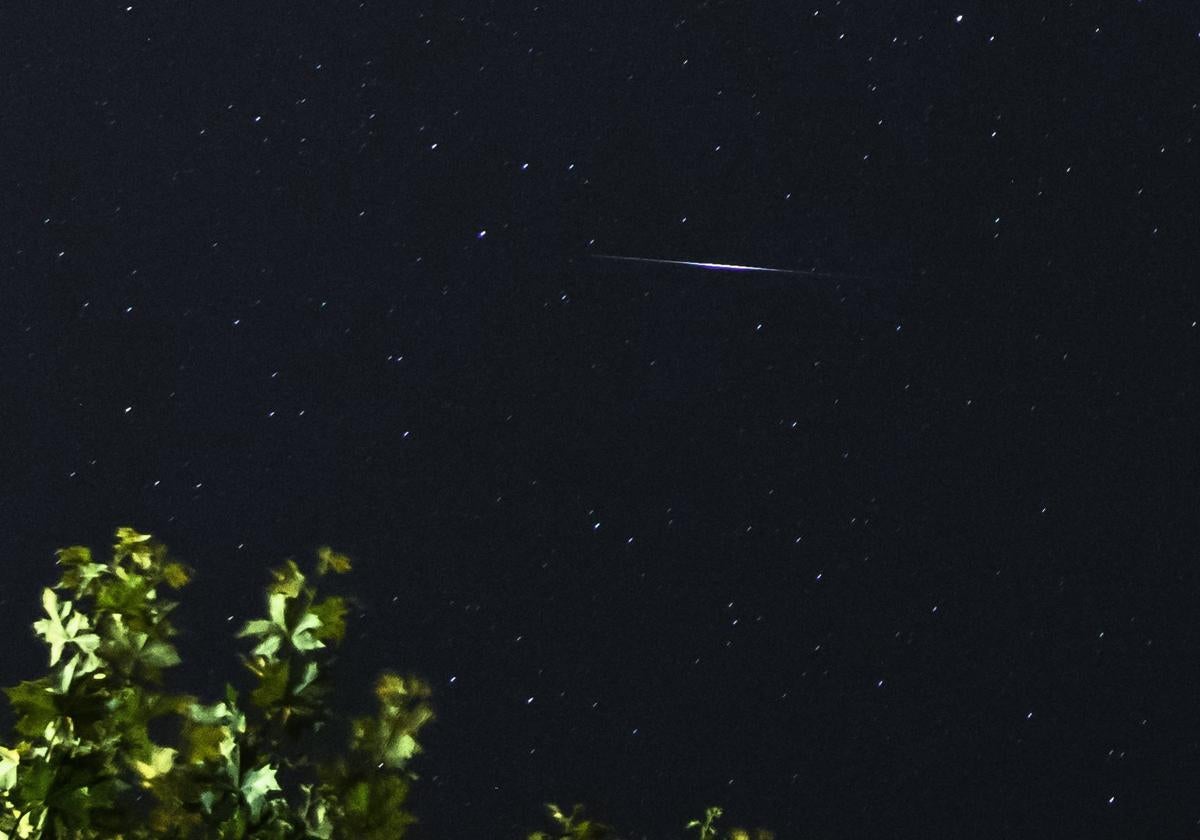 Imagen de las conocidas como Delta Acuáridas en el cielo de Hervás (Cáceres)