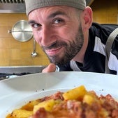 'El gato' se animó a hacer su plato en el restaurante Carlos V de Losar de la Vera.