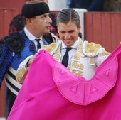 Alejandro Mora sorprende en Plasencia ante los toros de Adolfo Martín