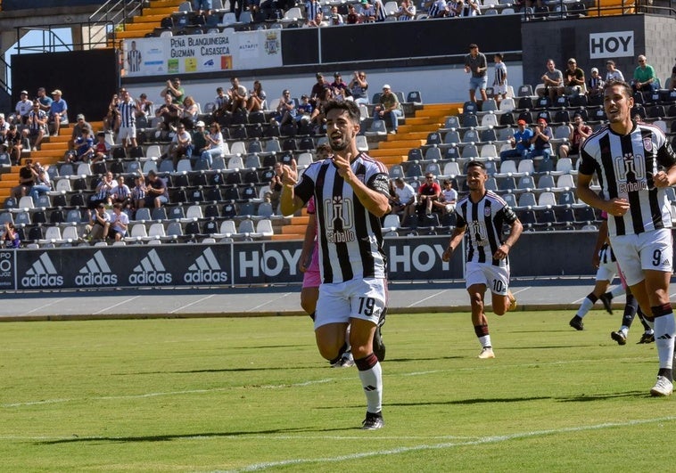 El Badajoz sigue sin poder inscribir jugadores