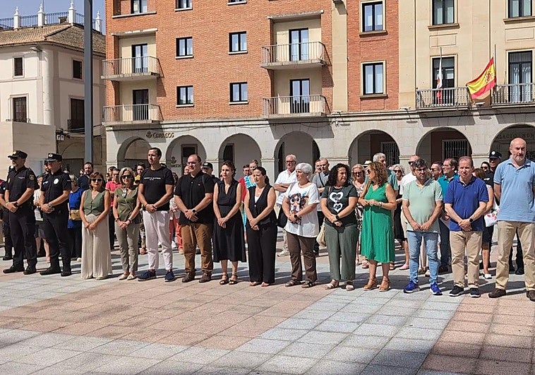 Minuto de silencio este martes en Don Benito.