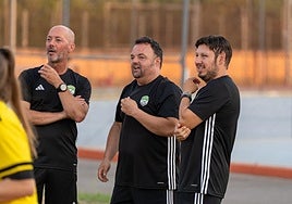 Antúnez (en el centro) durante un entrenamiento.