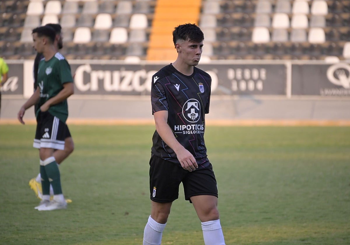 Antonio Pavón en el duelo ante el Cacereño de esta pretemporada.