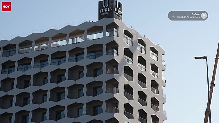 El hotel Lisboa de Badajoz ya luce su nuevo nombre