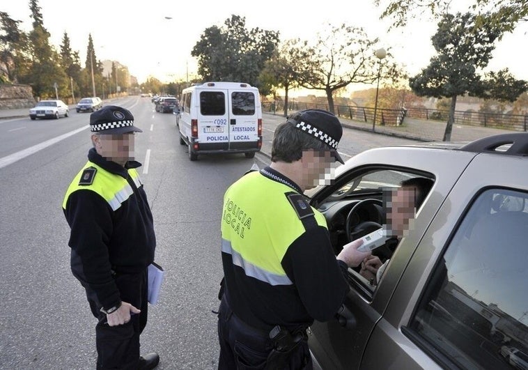 Aspolobba denuncia que se suspenden controles de alcohol en Badajoz por falta de mandos