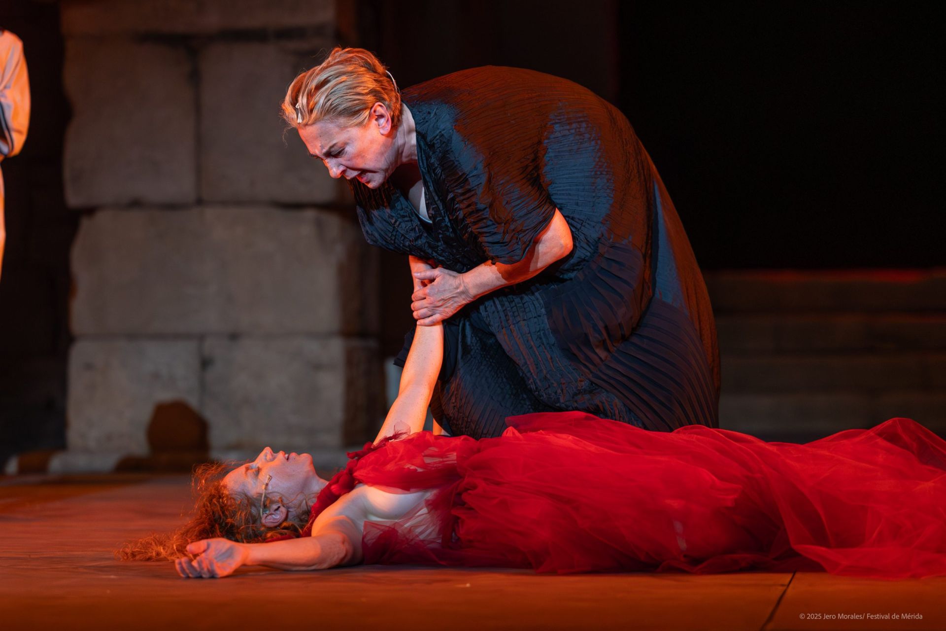 &#039;Las Troyanas&#039;, del Festival de Teatro de Mérida, en imágenes
