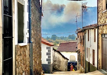 Alcalde de Oliva de Plasencia: «Esta noche pensábamos que el fuego se nos venía encima»