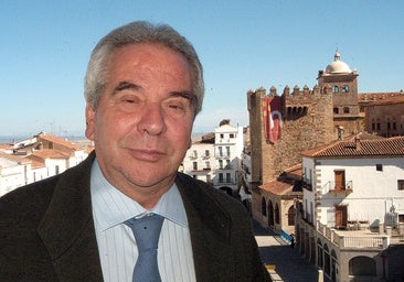 Cáceres decreta tres días de luto por la muerte de José María Saponi
