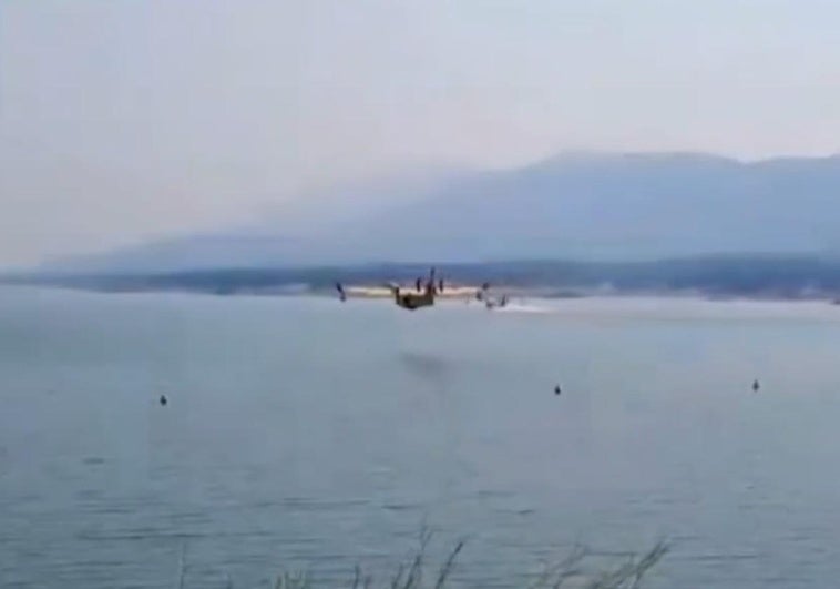 Restricciones en el embalse de Gabriel y Galán por las labores de extinción del incendio de Jarilla