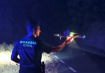 Así trabaja la unidad especial de drones de la Guardia Civil en el incendio de Jarilla