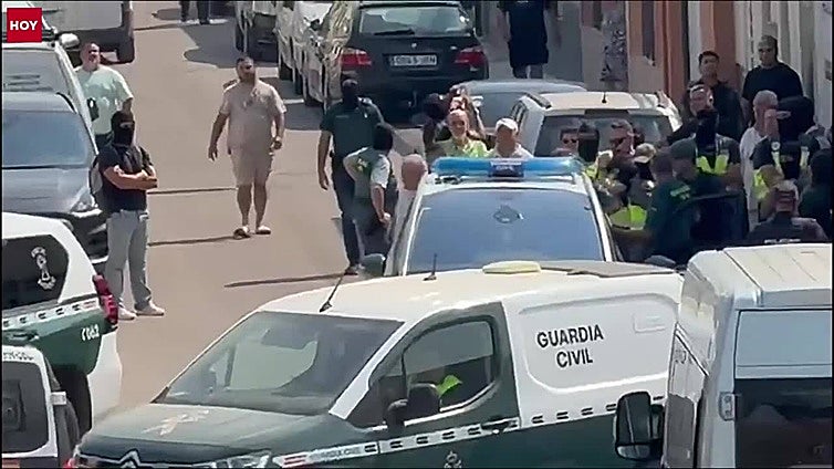La Guardia Civil mantiene abierta la operación de La Cañada-Moreras