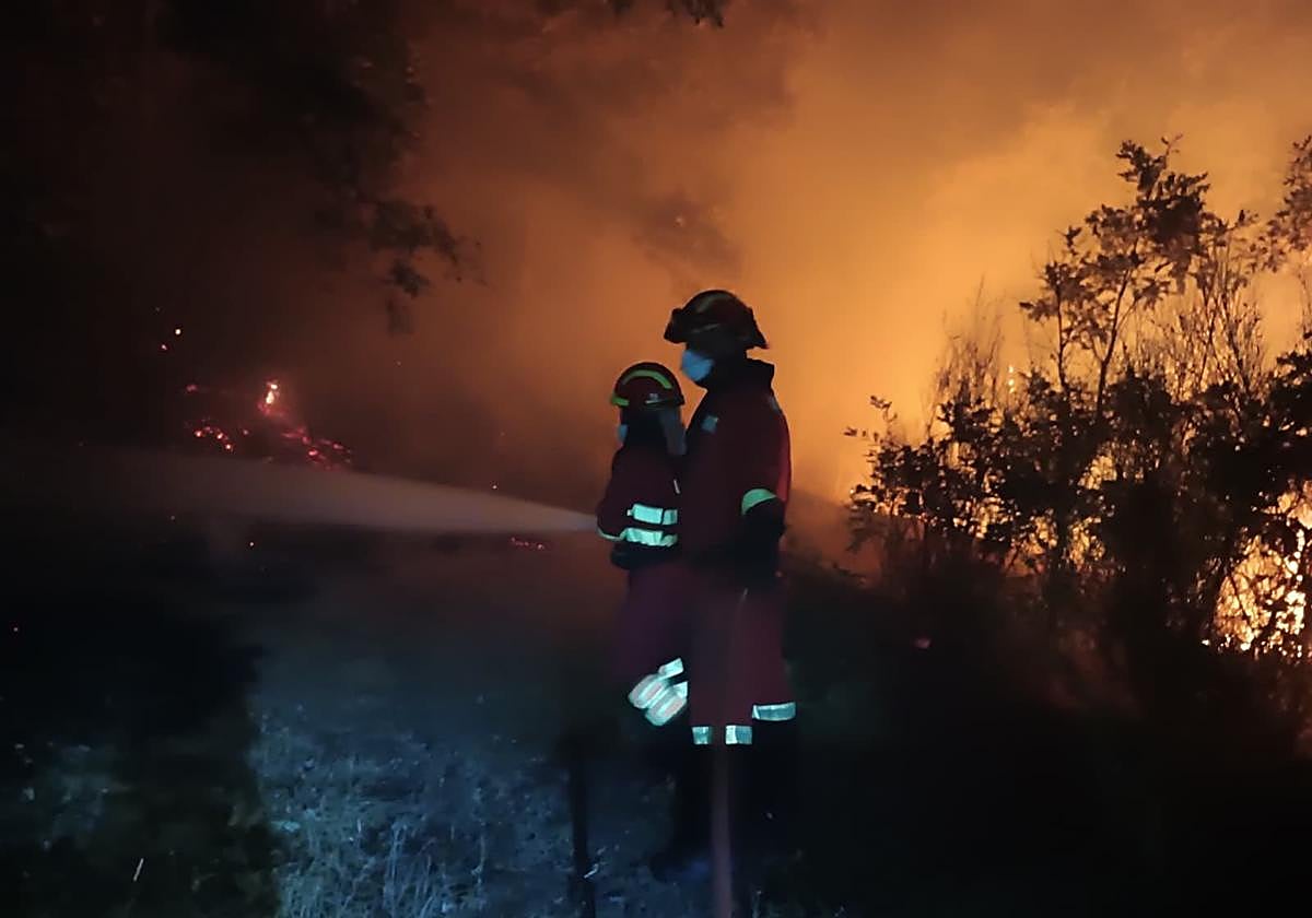Agradecimiento de la Junta a las administraciones, colectivos y personal que ha ayudado en la extinción