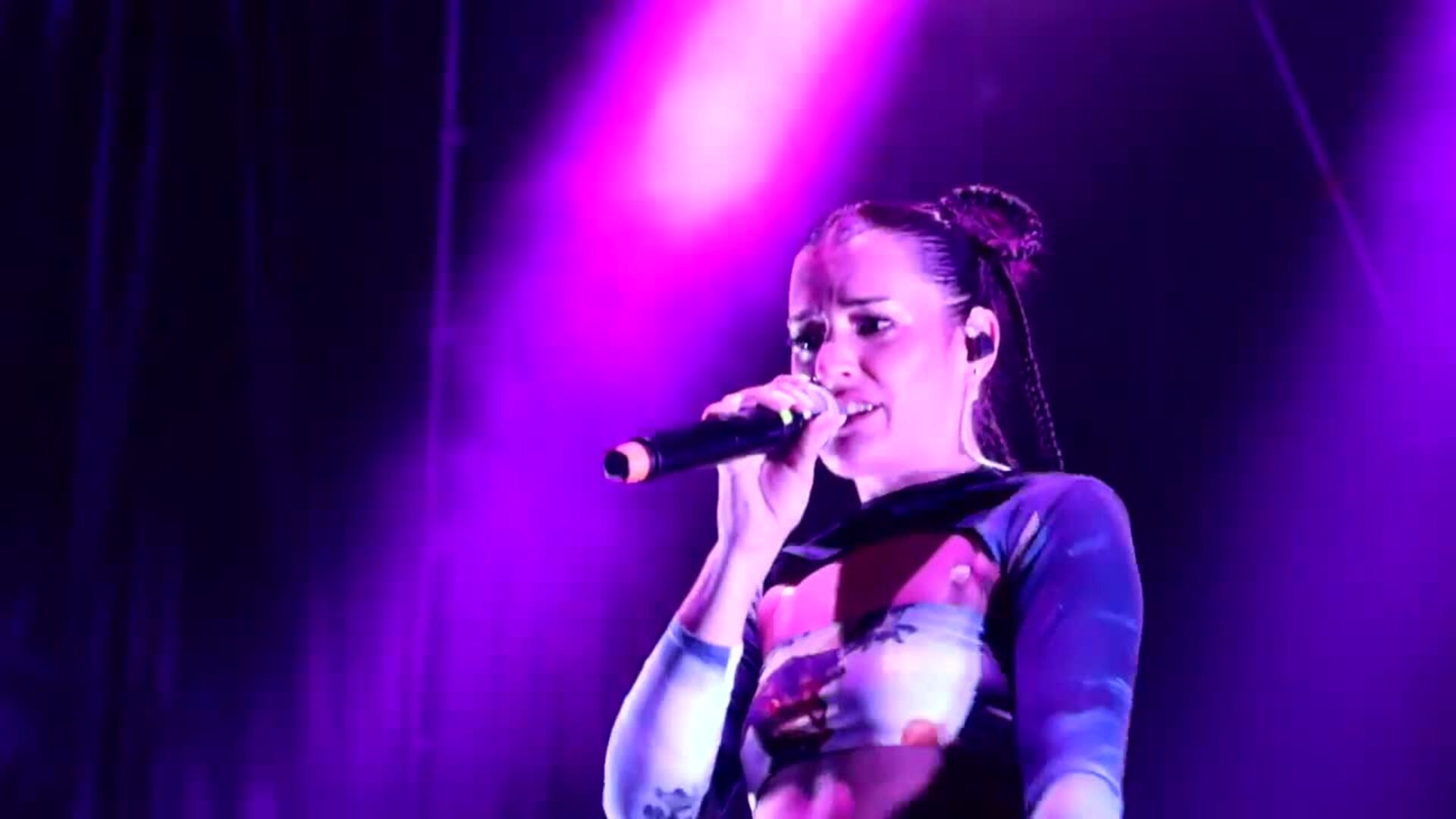 Las voces femeninas encienden el Festival Internacional Folk de Plasencia