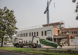 Obras de construcción de la residencia para personas con autismo en Huerta Rosales.