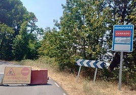 La carretera del Puerto de Honduras, cerrada al tráfico.