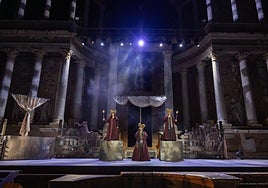 Las mejores imágenes de la obra de teatro 'Jasón y las furias'