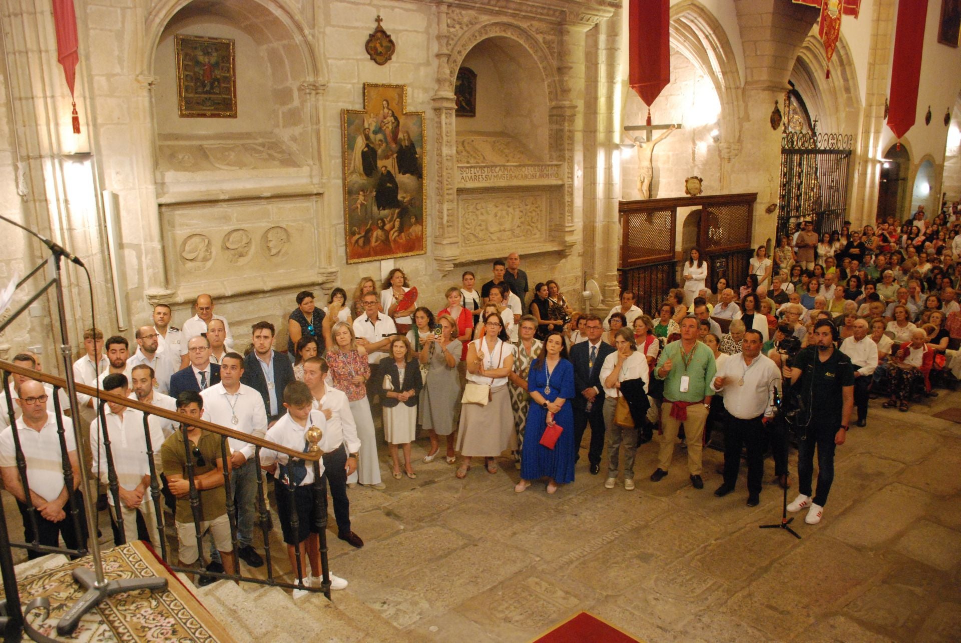 La bajada de la Patrona a la iglesia de San Martín en imágenes