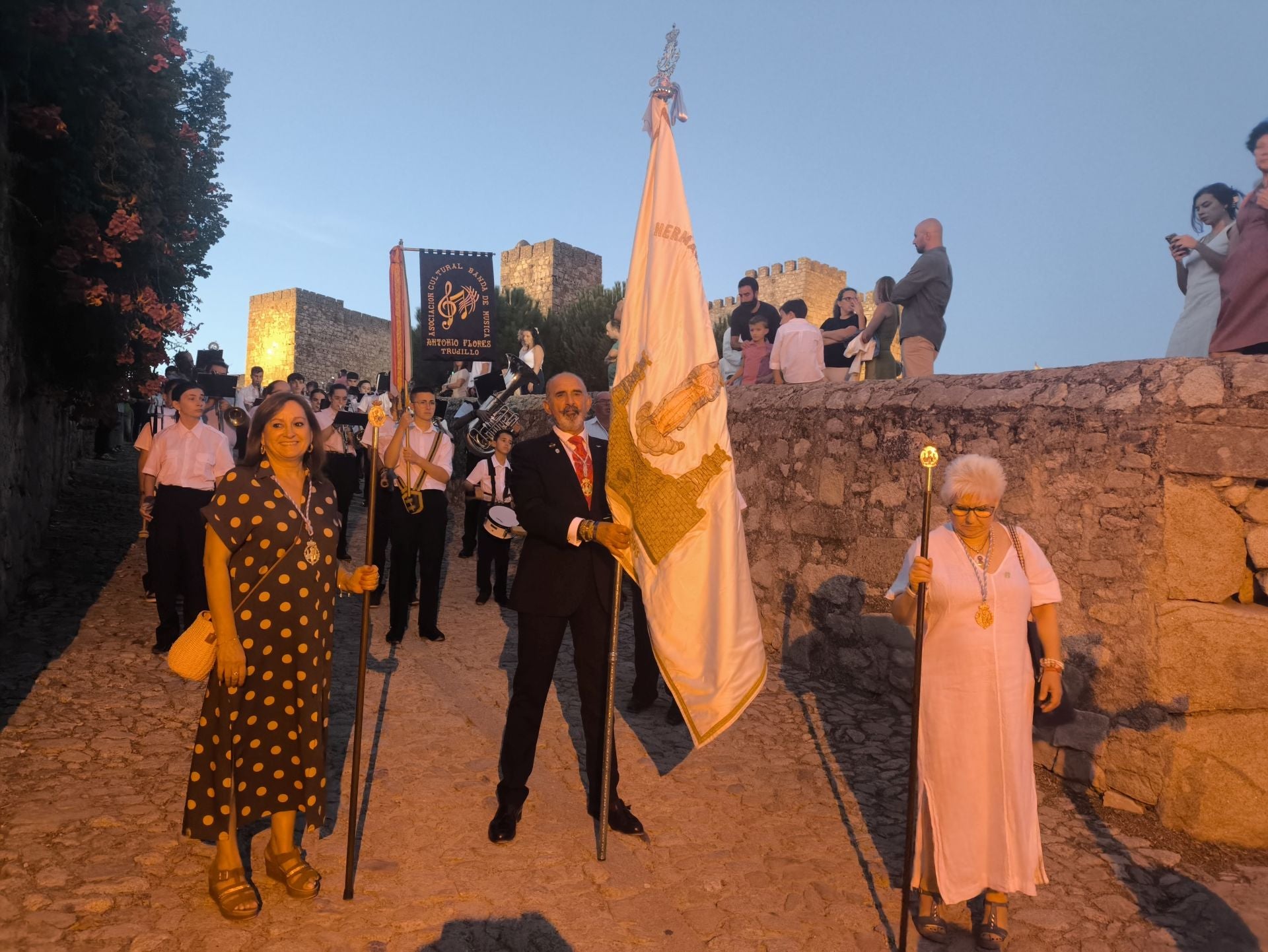 La bajada de la Patrona a la iglesia de San Martín en imágenes