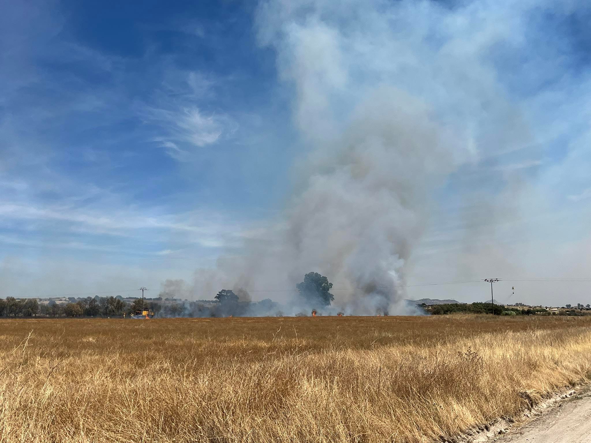 El incendio forestal de Don Benito, en imágenes