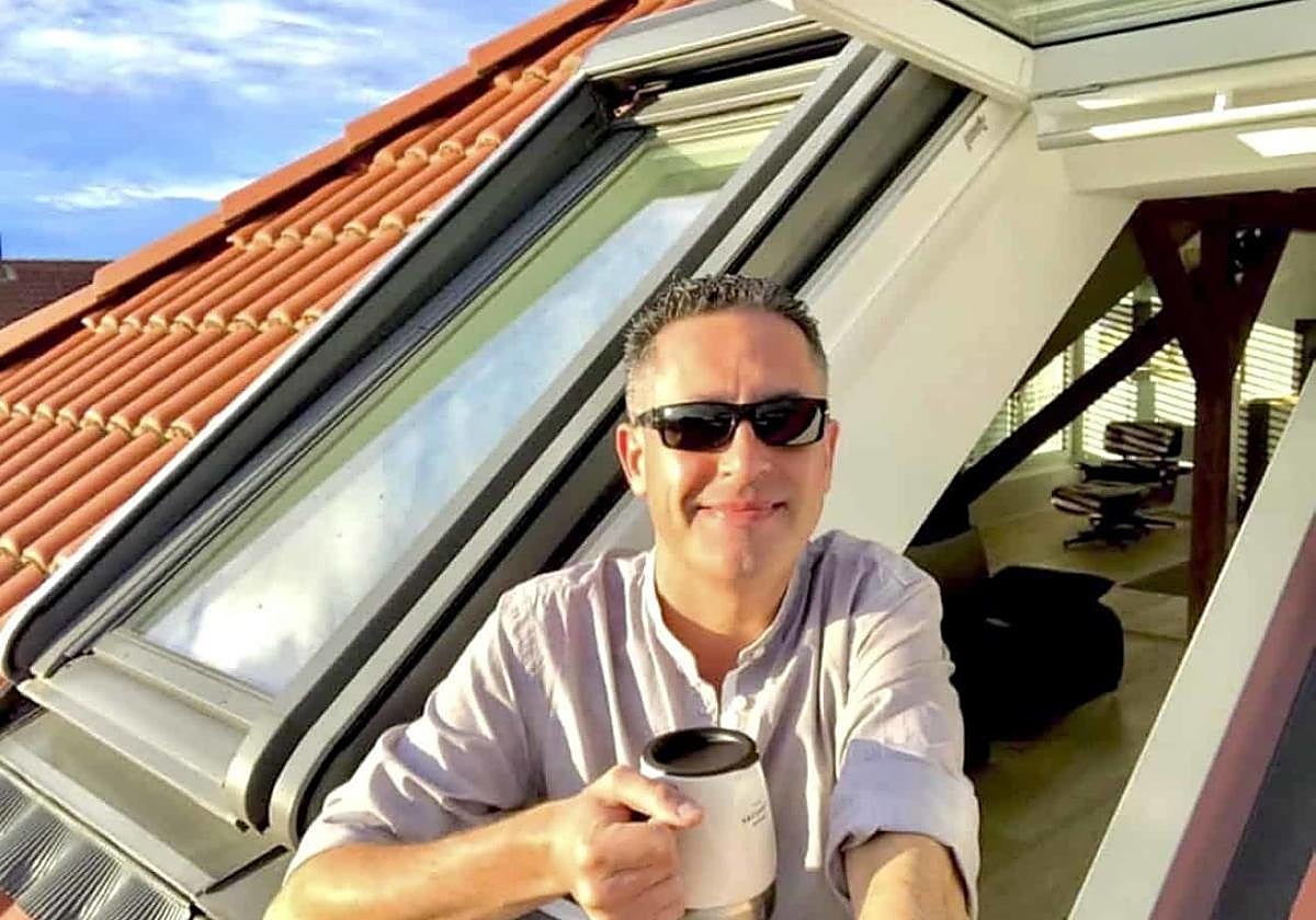 El autor placentino Álvaro Rubio reside en Alemania desde hace tres décadas.