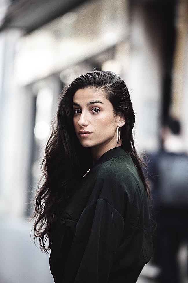 Carolina nació en Badajoz en el año 1991.