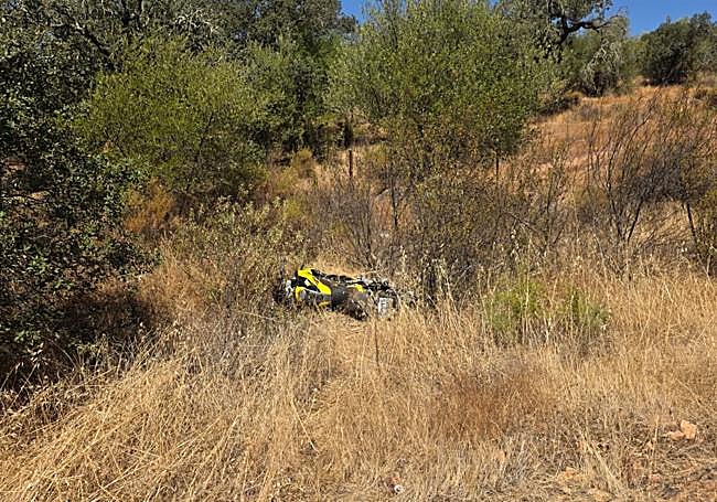 Motocicleta accidentada en la BA-026.