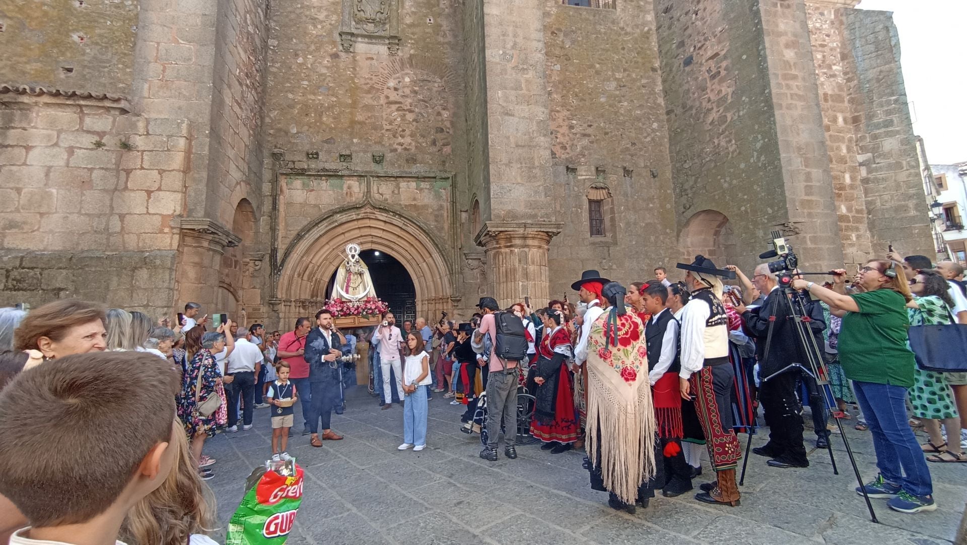 Fotos | La ermita del Vaquero abraza a su Virgen