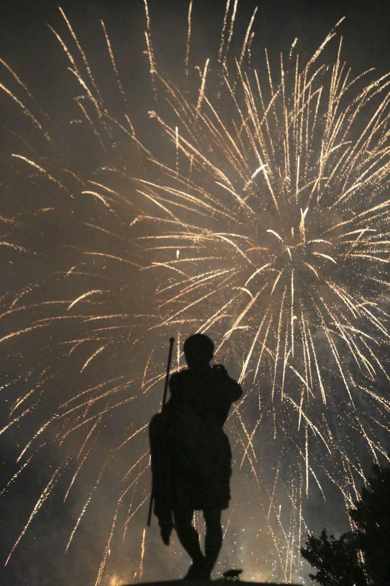 Fuegos artificiales para despedir la Feria de Mérida