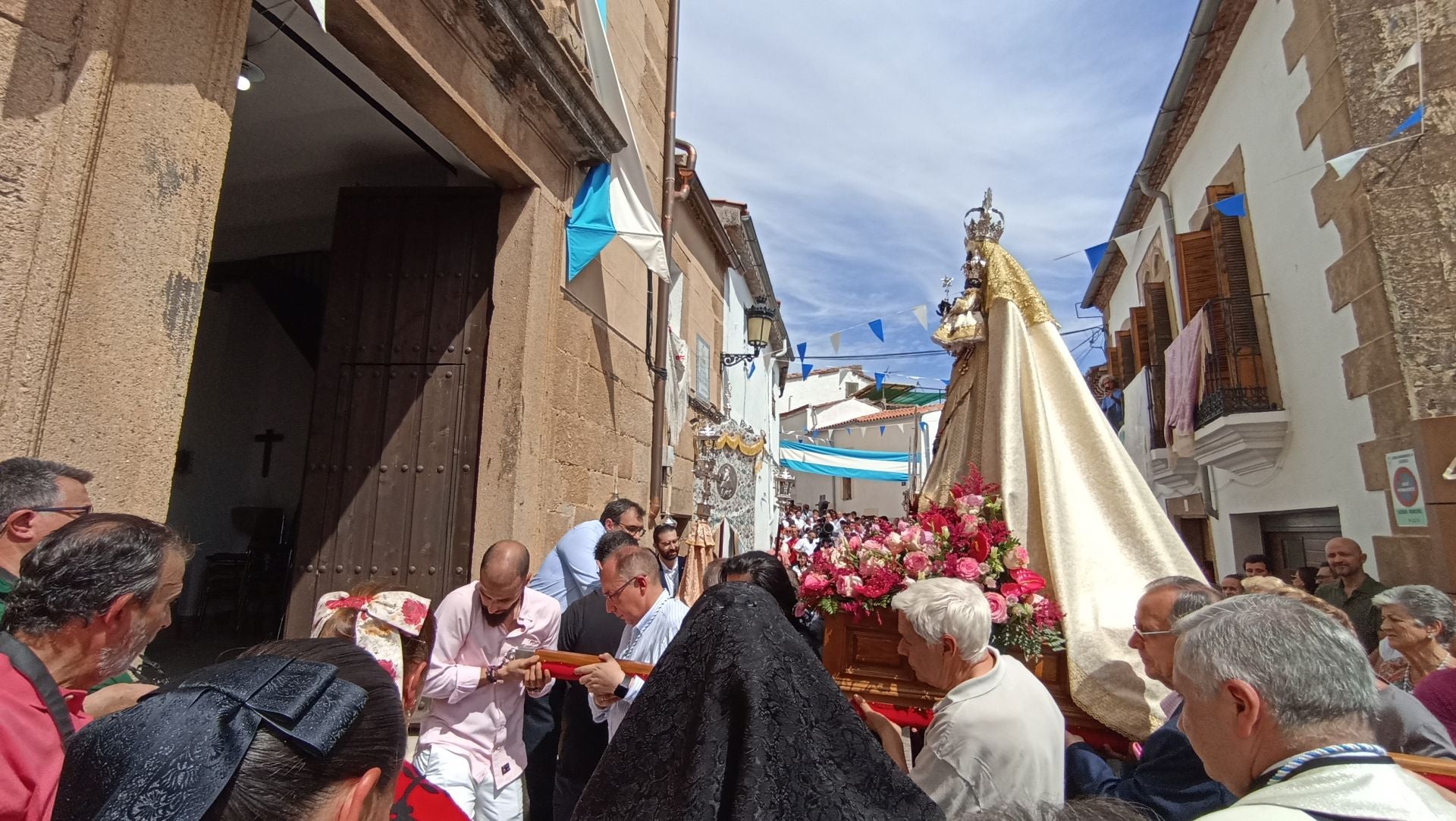 Fotos | La ermita del Vaquero abraza a su Virgen