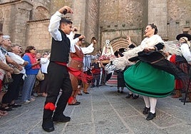 Fotos | La ermita del Vaquero abraza a su Virgen