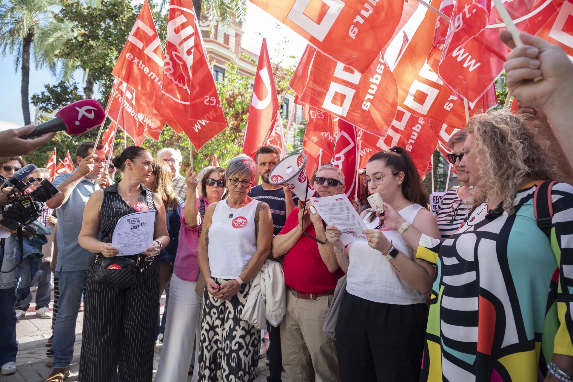Manifestación de CCOO y UGT en Badajoz.