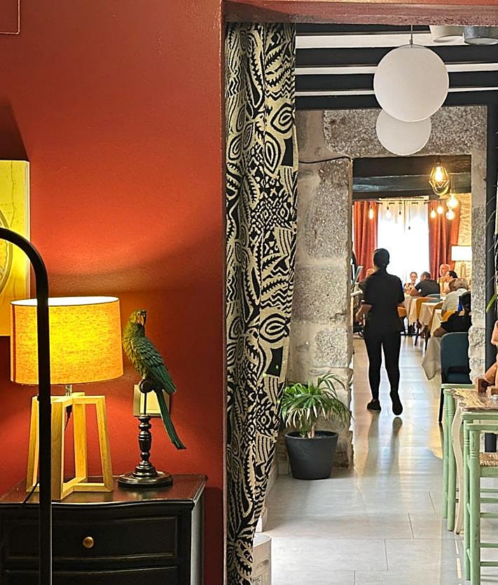 Imagen secundaria 2 - Bodega, baños y partes de A Fuego lento.