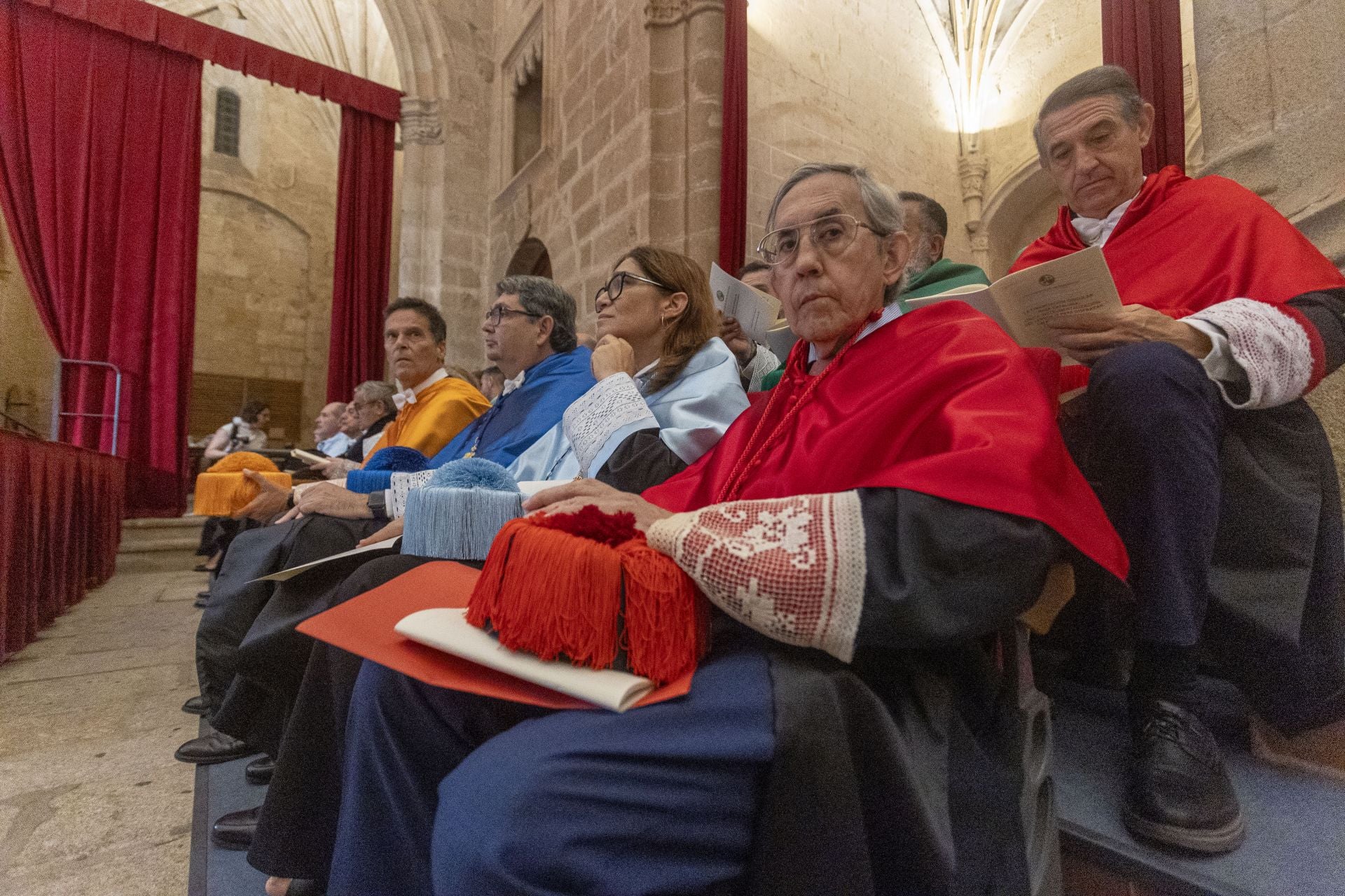 La apertura del curso académico 2025/26 de la UEx, en imágenes