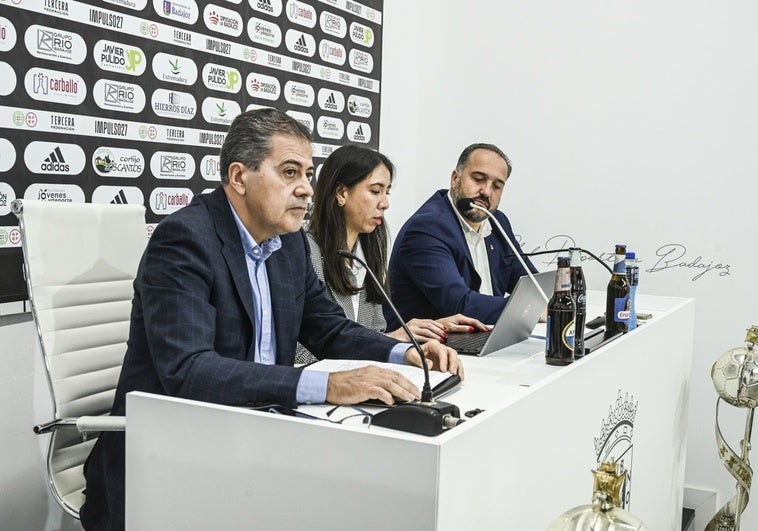 Lanuspe aprueba la maniobra para dejar a Parra en fuera de juego