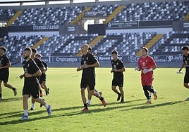 Gorka Iturraspe es la única baja en el Badajoz para viajar a Santa Amalia.
