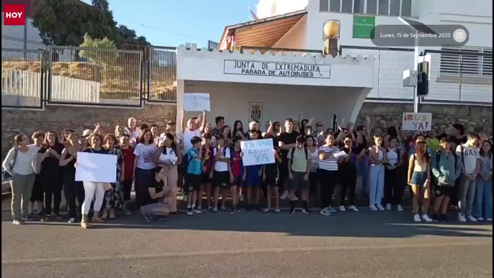 Protestas de las familias por el caos en el transporte escolar