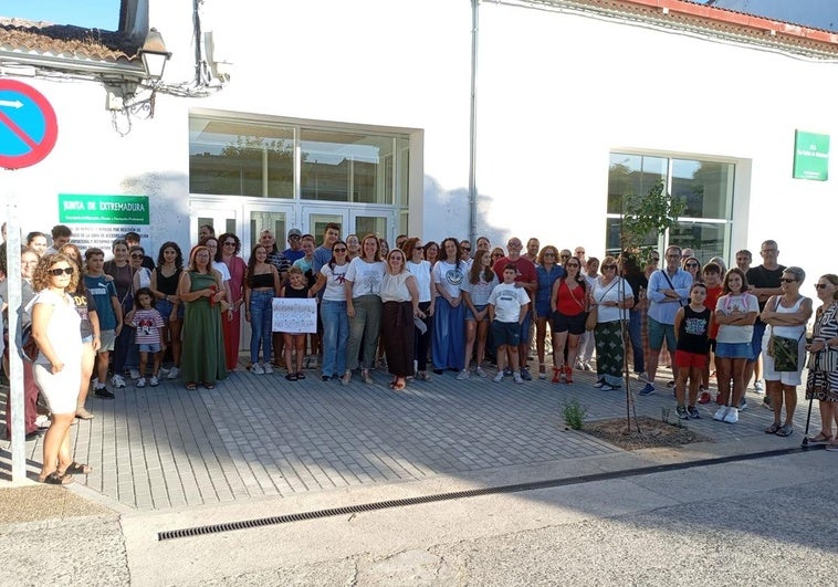 Fin de semana sin respuesta al conflicto del transporte escolar en Extremadura