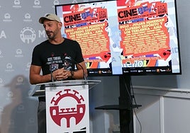 El director del festival, Ángel Briz, en la presentación del programa.