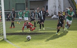 Último derbi entre el Cacereño y el Mérida en abril de 2022 disputado en el Príncipe Felipe.