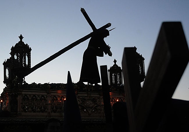 Nuestro Padre Jesús Nazareno en un Martes Santo.