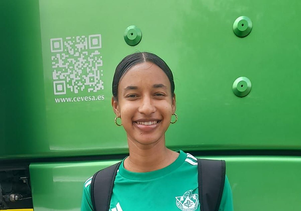 Dieynaba Ndaw, ya integrada en el Cacereño, vijó con el equipo a Albacete.