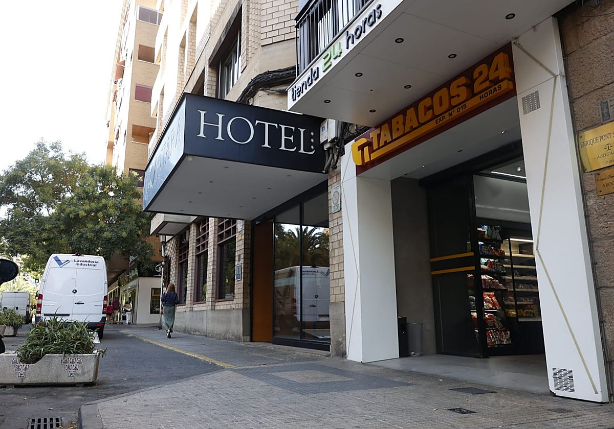 Zona donde se produjo la reyerta mortal del domingo, en la avenida Virgen de Guadalupe de Cáceres.