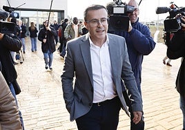 Miguel Ángel Gallardo, a las puertas del juzgado el día de su declaración por el caso Azagra.