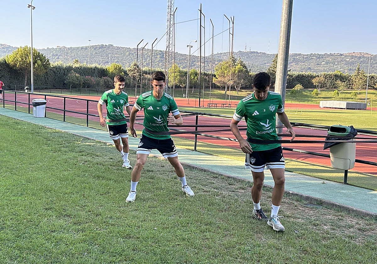 Marchena, en el centro (con el 14), durante un entrenamiento de pretemporada en El Cuartillo.