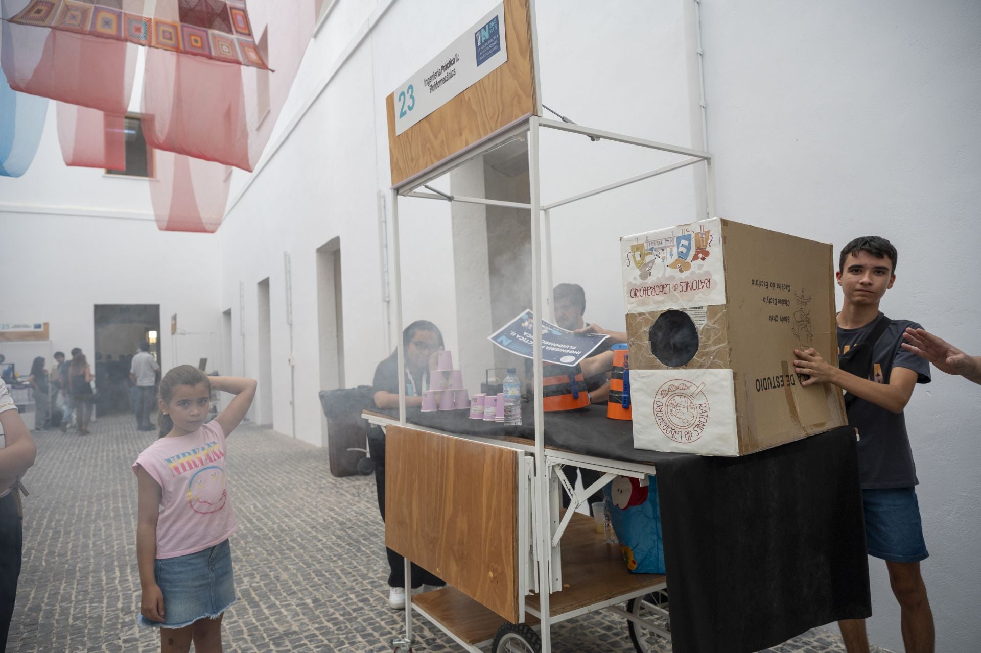 Las mejores imágenes de la Noche de los Investigadores de Badajoz