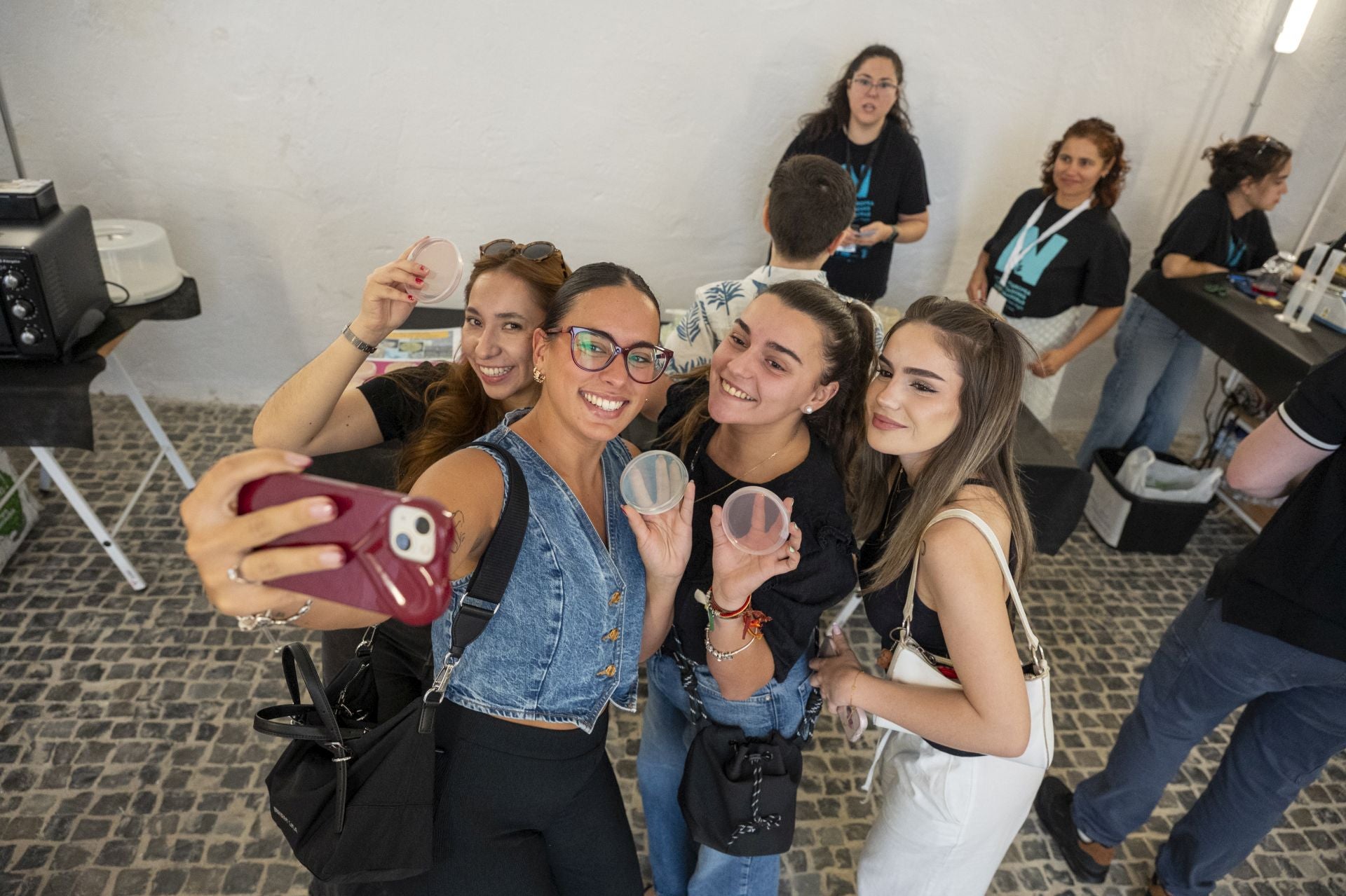 Las mejores imágenes de la Noche de los Investigadores de Badajoz