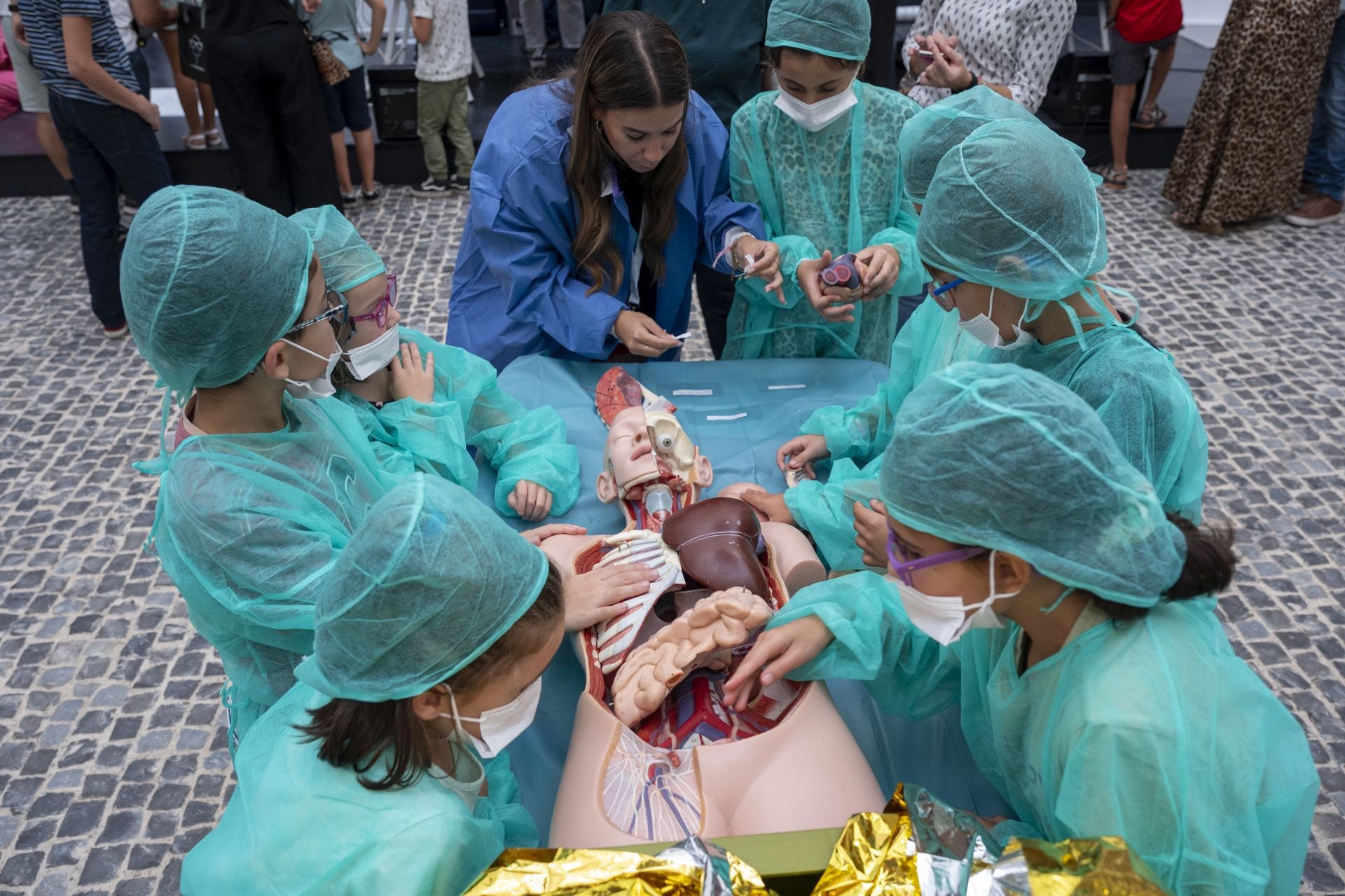 Las mejores imágenes de la Noche de los Investigadores de Badajoz