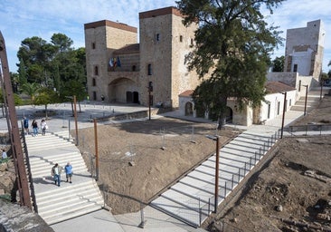 Finaliza la obra de las nuevas escaleras de la Alcazaba de Badajoz
